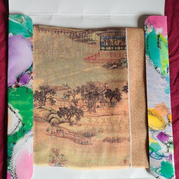 **SOLD** BEAUTIFUL BRAND NEW 100% SILK LONG SCARF - Picture 4 of 8